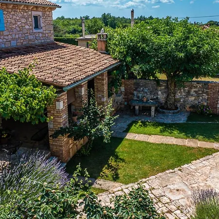 Hébergement de vacances Jas *